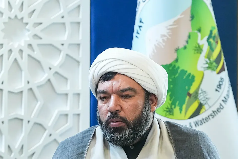 دلالان بیشترین سود زنجیره تولید را میبرند/ وزارت جهاد کشاورزی باید نقش مؤثرتری در تنظیم بازار ایفا کند/ با استفاده از ظرفیت فناوری بخش قابل توجهی از واسطهگری حذف شود