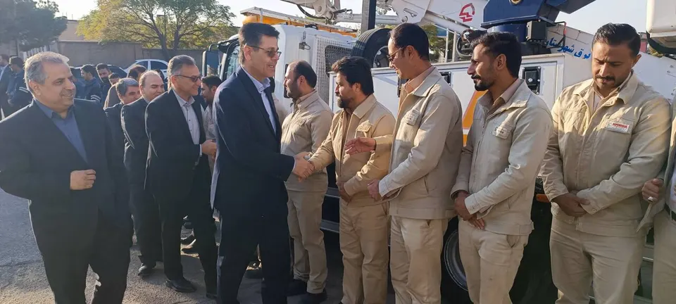 مدیرعامل توانیر بر پرداخت به‌موقع پاداش کارکنان فعال در مقابله با برق‌های غیرمجاز و ماینرها تأکید کرد