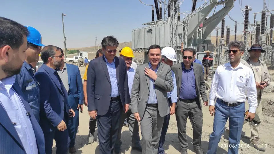 شتاببخشی به توسعه زیرساختهای شبکه برق بروجرد با نظارت میدانی مدیرعامل توانیر