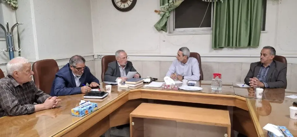از پیگیری ساخت بیمارستان میلاد اصفهان تا پیگیری مطالبات جامعه بازنشستگان در نشست با مقتدایی