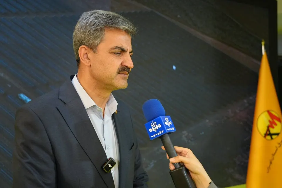 هدفگذاری برای تجهیز ۲۴۰۰ مدرسه استان تهران به نیروگاههای خورشیدی پشت بامی