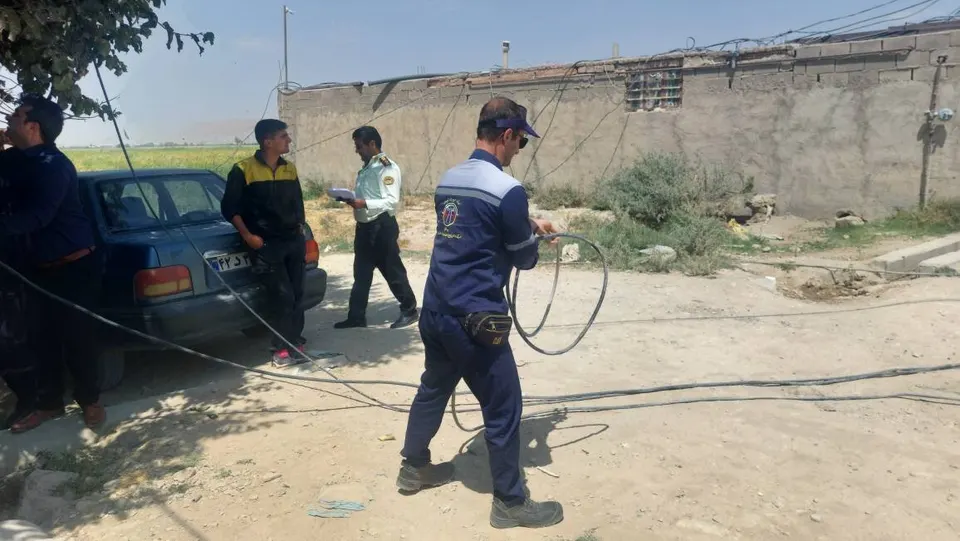 برگزاری بیستویکمین مانور سراسری طرح «مهتاب» در ازنا؛ شناسایی و جمعآوری ۱۵۲ مورد برق غیرمجاز