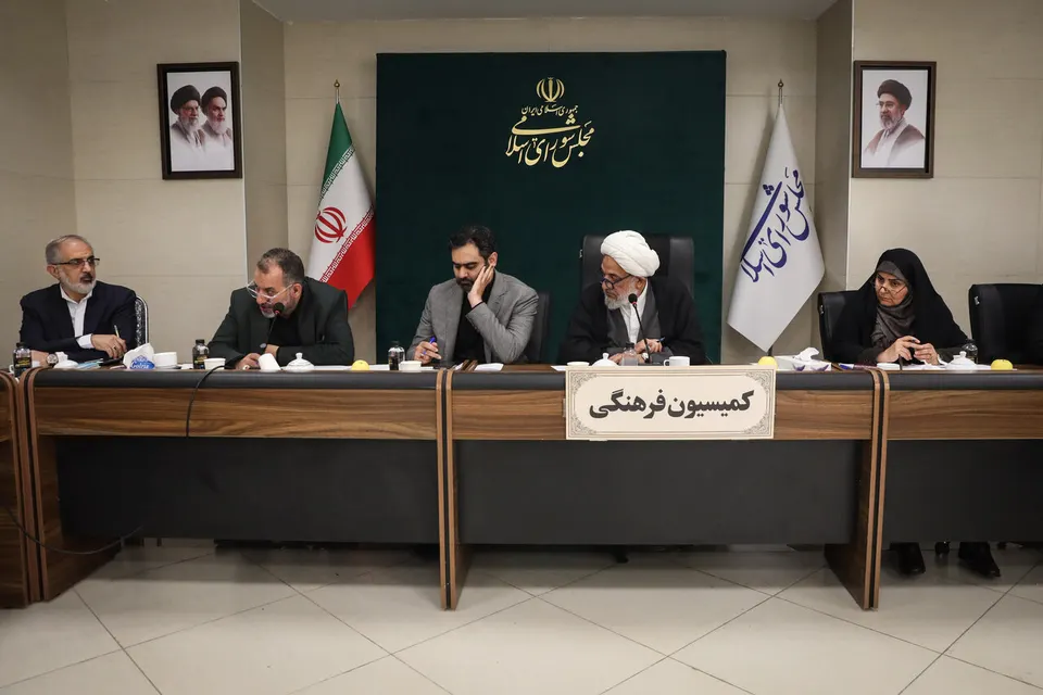 رشد ۱۰۰ درصدی واگذاری زمین به مشمولان قانون جوانی جمعیت در یک سال گذشته؛ تا پایان سال باید به ۴۰۰ هزار واگذاری برسیم