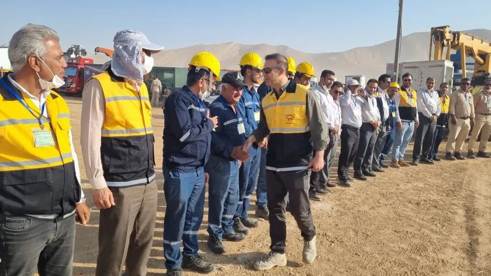 مانور آمادگی نیروهای عملیاتی توزیع برق شیراز برای مواجهه با بحران