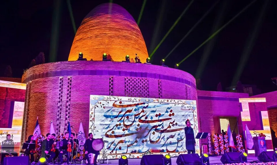 ثبت ملی آرامگاه شمس تبریزی اقدام ارزشمندی در تثبیت جایگاه ادبی و فرهنگی این شخصیت بزرگ ایرانی است/ تمدن ایران بر توحش دشمن پیروز است