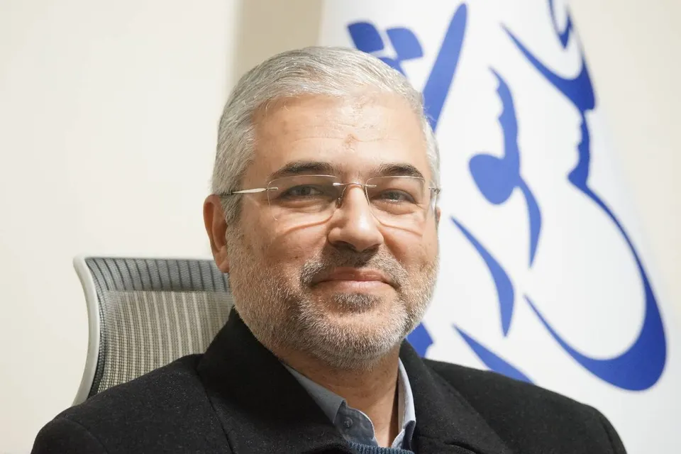 پزشکان در روزهای دشوار با دانش، تعهد و ایثار در کنار مردم ایستاده‌اند