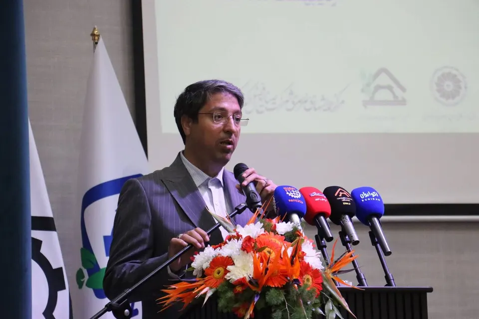 پی‌گیری مطالبات کادر درمان دانشگاه علوم پزشکی نیشابور توسط سلیمانی