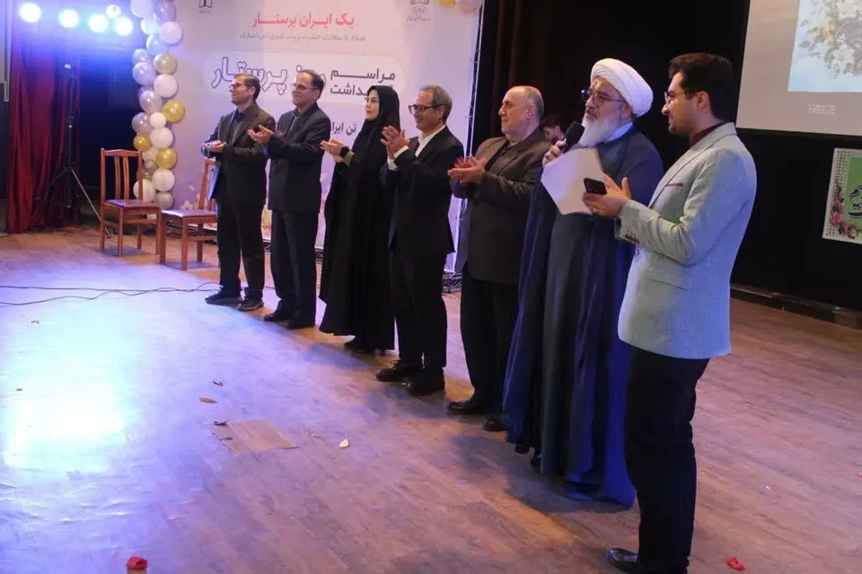 تجلیل از پرستاران بیمارستان شهدا با مشارکت شهرداری تبریز؛ پاسداشت تلاشگران خط مقدم سلامت