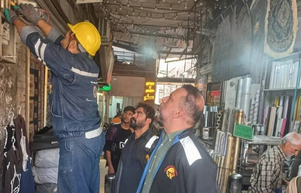 مانور اصلاح ۳ هزار انشعاب برق در بازار بزرگ تهران آغاز شد