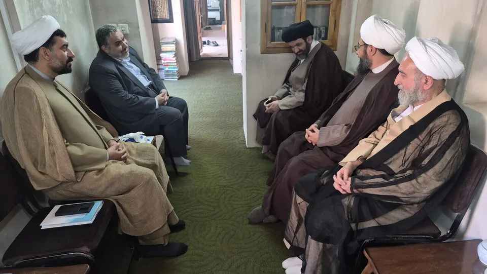 دکتر قالیباف در میدان جنگ ۵ برابر مذاکره وقت گذاشت/ دشمن به دنبال نفوذ میان مردم حاضر در میدان است