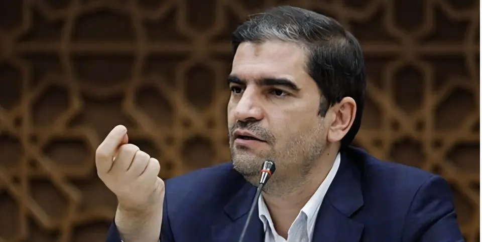 وزارت صمت باید پاسخگوی وضعیت آشفته بازار خودرو باشد / عنوان مالباخته سرپوشی بر حق مسلم متقاضیان خودرو است/ با واردات خودرو اقتصادی بازار تعدیل می‌شود
