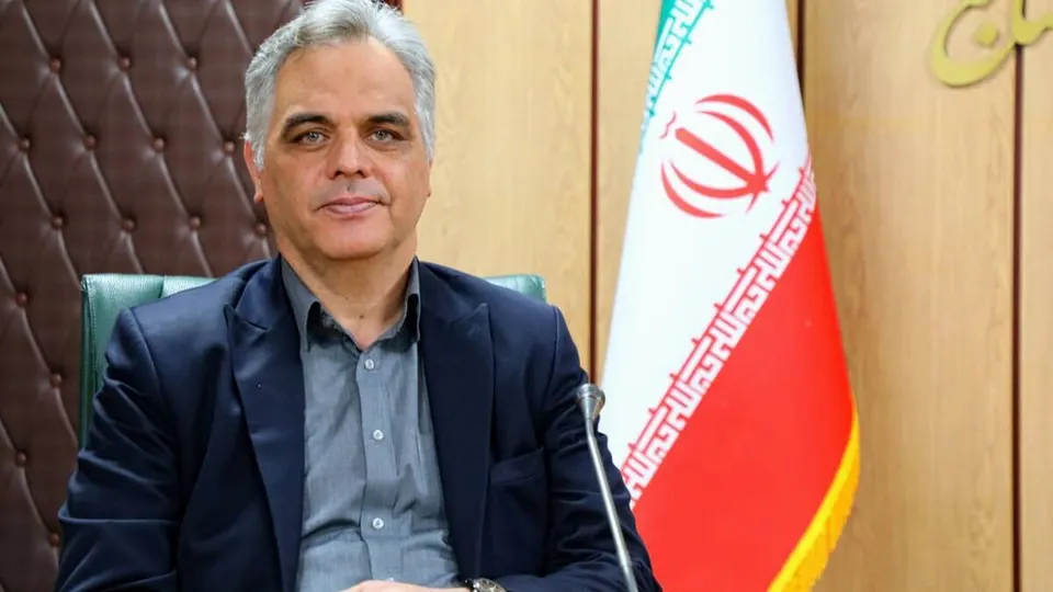 سالانه ۱۲ هزار پرستار بیکار میمانند یا راهی بخش خصوصی میشوند/ هیچیک از مصوبات کارگروه ویژه پرستاری اجرایی نشده است/ به جای ارائه پیشنهادهای جدید، پیشنهادهای ۷گانه کارگروه پرستاری را اجرا کنید