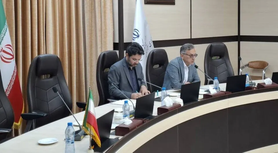 اتصال ۲۵۰ مگاوات برق خورشیدی به شبکه خراسان رضوی