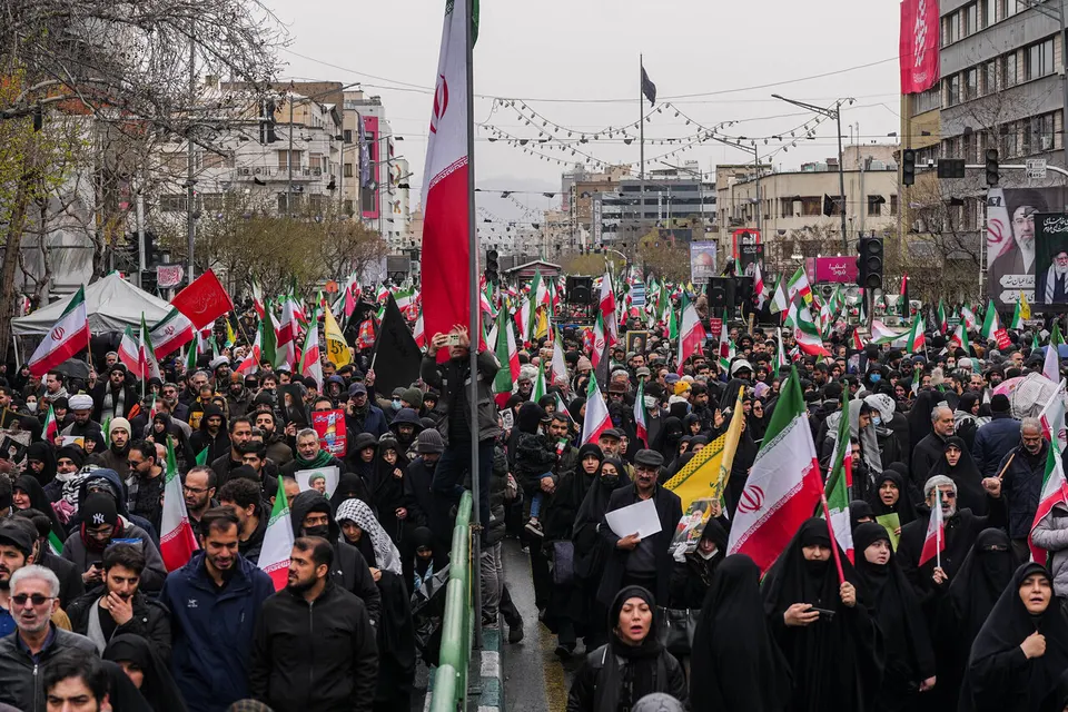 اراده پولادین ملت ایران از سلاح هسته‌ای مؤثرتر است