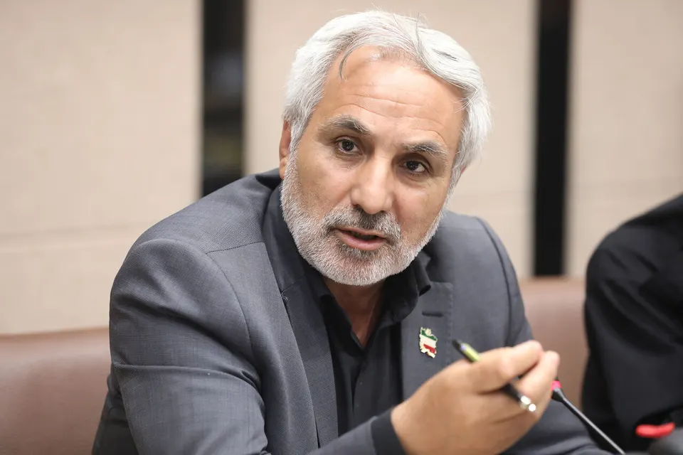 دولت برای پرهیز از بدعهدی، کالابرگ را متناسب با تورم و بدون شرط افزایش دهد/ تاب‌آوری مردم با سخنرانی تأمین نمی‌شود