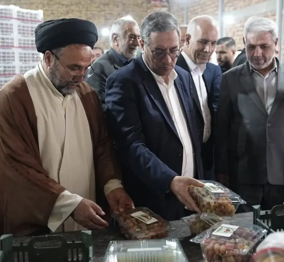 بازدید ذاکر از سردخانه‌ها و واحدهای بسته‌بندی میوه در ارومیه