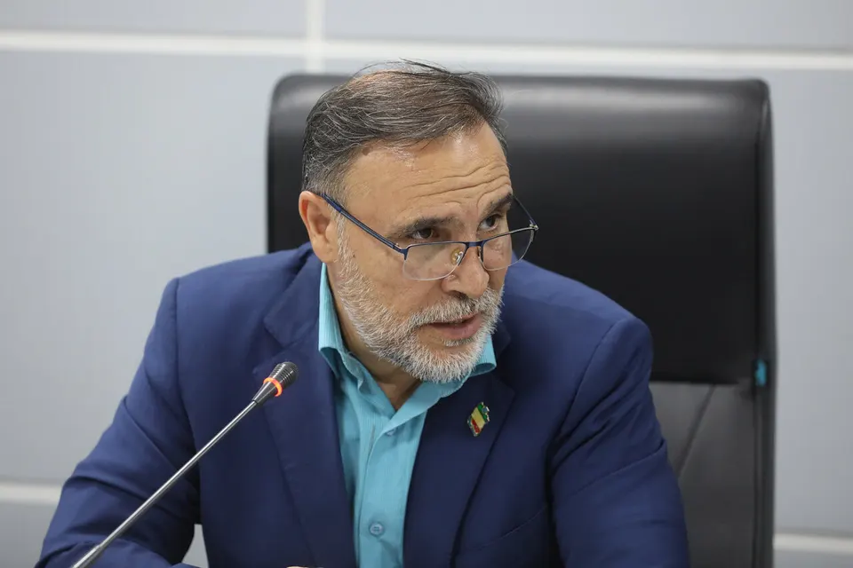 صرف تفکیک اعتبارات دارو و تجهیزات پزشکی در بودجه سال ۱۴۰۶ کافی نیست/ میزان اعتبارات باید متناسب با نیازهای واقعی و پاسخگوی نیاز بیماران و مراکز درمانی باشد