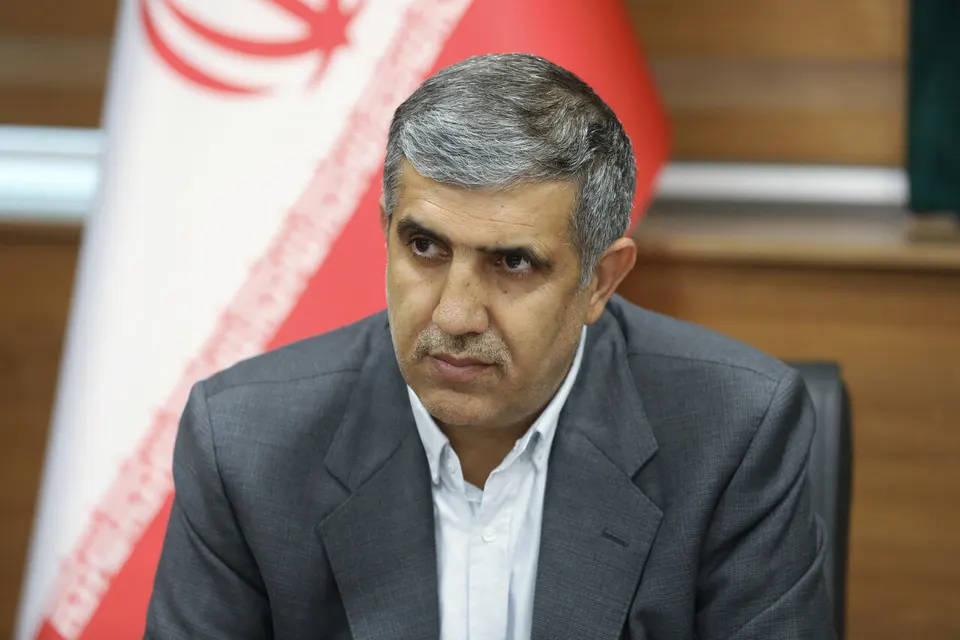 ظرفیت تعاونی‌های‌ روستایی برای ساماندهی بازار سیب فعال شده است/تامین ۲۰۰ میلیارد تومان تسهیلات پی‌گیری می‌شود