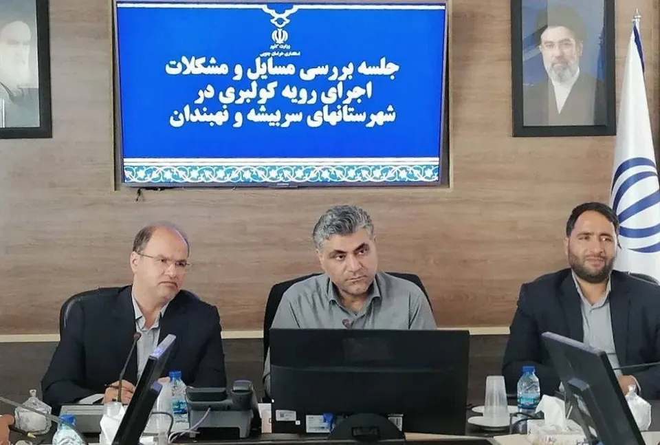 طرح ساماندهی مرزنشینان باید از معیشت کولبران حمایت کند/هدف اصلی قانون کمک به اقتصاد مرزنشینان و ایجاد جاذبه برای ماندگاری مردم در مناطق مرزی است