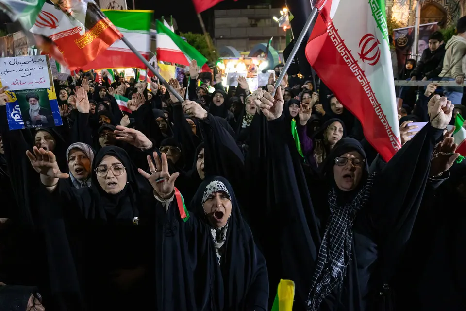 نقش تعیین‌کننده ملت ایران در صیانت از کشور در کنار اقتدار نظامی